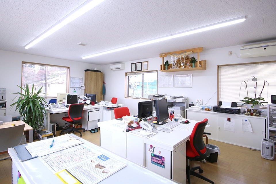 日成運輸さんのきれいな社内