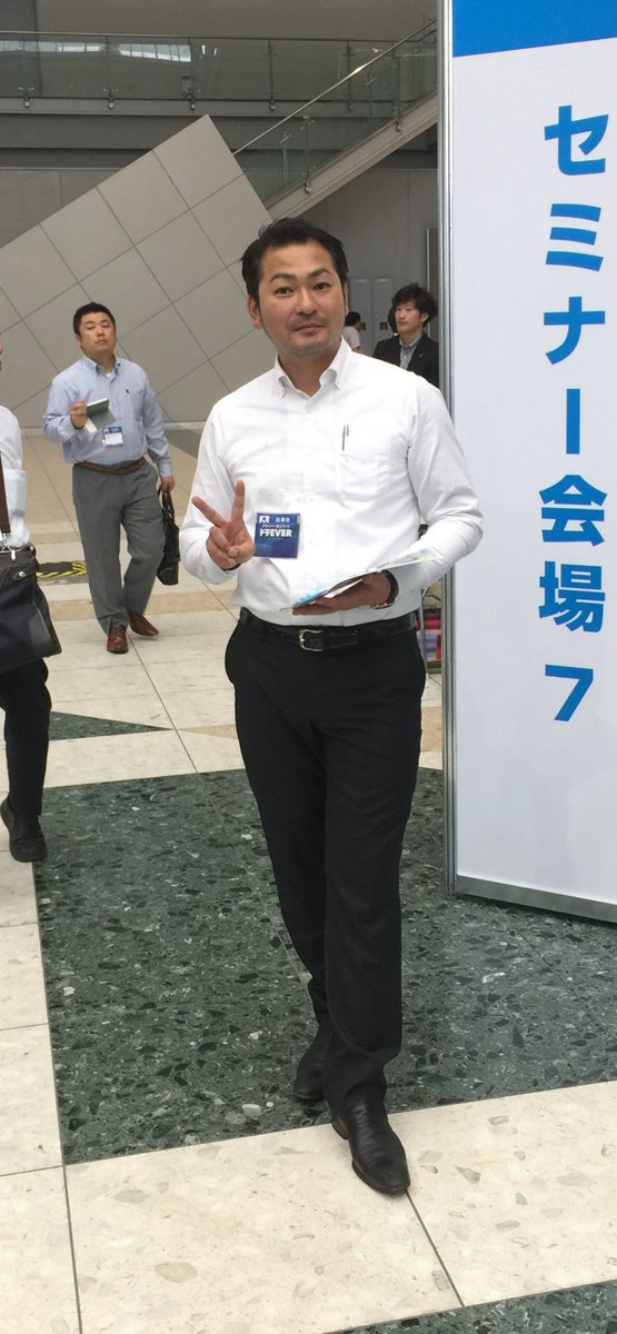 代表岡野 自ら呼び込み