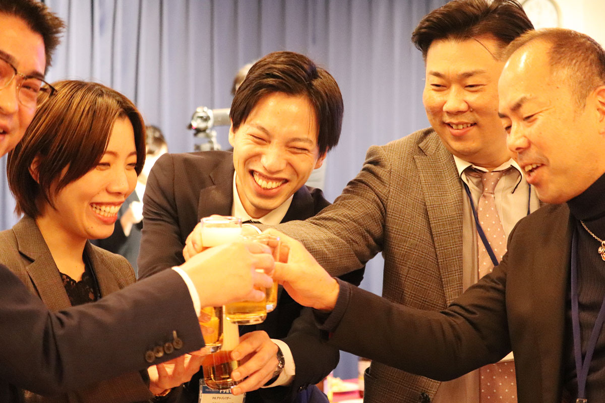 懇親会の様子３