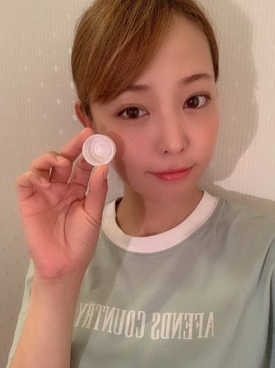 じゃーん♪ 使うものはこれ！　ペットボトルのキャップでウロコ取りが出来ちゃうんです！！