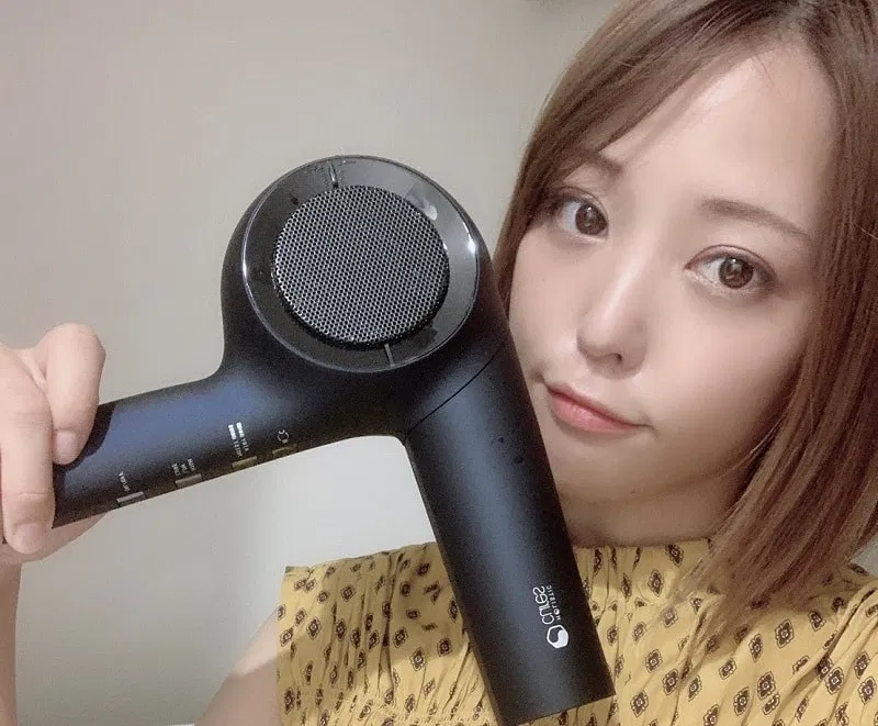 ドラEVERイメージガールしほみんのおすすめ家電1つ目：美容院で買ったドライヤー！